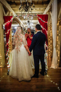 õhtujuht ja pulmaema