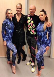 Nero Galadel õhtujuht 2021-2023. Margit Järvoja. Pildil koos Siim Koppel uv-ja ledshowga