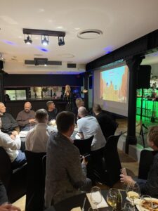 Õhtujuht Margit Järvoja Green Marine üritusel,töötajate peol. 2023 nov