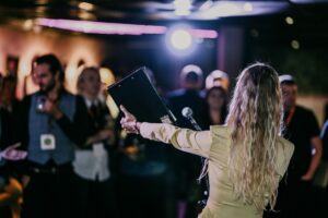 õhtujuht Margit Järvoja Green Marine üritsel. Foto Greete Raudsepp