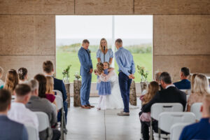 Merili ja Taavi pulmas pulmaema ja tseremoonia läbiviija. Foto: Liisebet Järviste