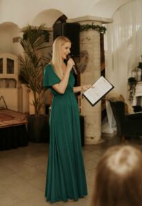 pulmaema Margit Järvoja Kädy ja Jaani pulmas. Fotograaf Pildigram