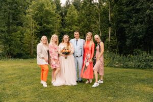pulmaema ja tseremoonia läbiviija Margit Järvoja.