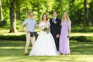 Janne ja Riho pulmas pulmaema ja tseremoonia läbiviija